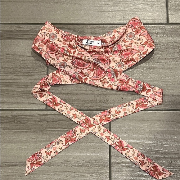 Tiger Mist Pink Paisley Crop Top - Picture 3 of 5